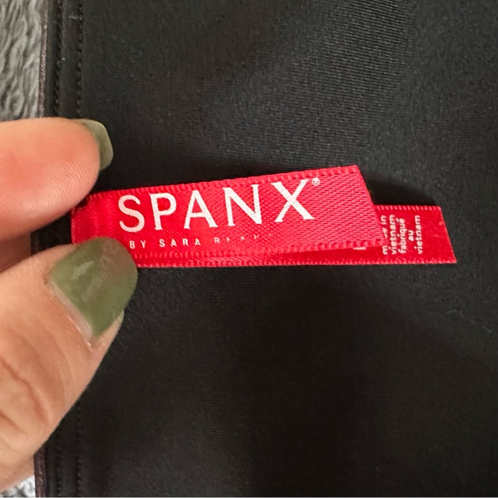 Spanx Faux Leather Leggings - Picture 9 of 9